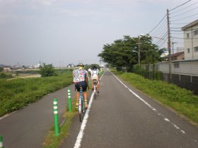 浅川脇の道路