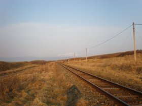 釧路本線沿いの砂利道