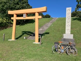 海岸通り沿いの鳥居