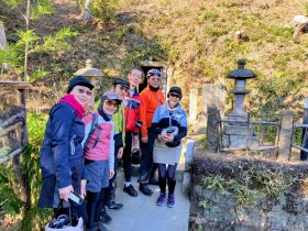 田谷の洞窟　洞窟入り口前